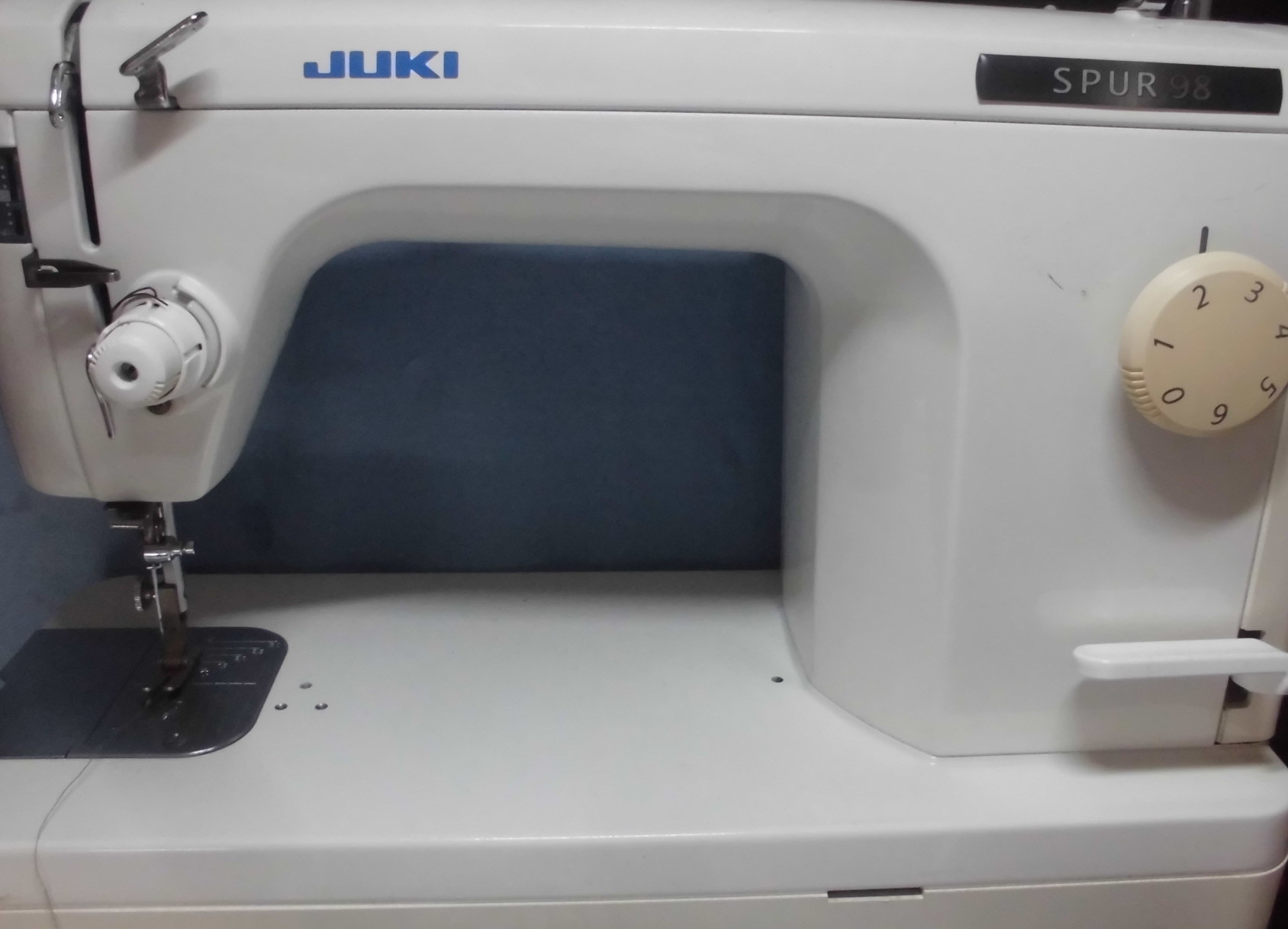 JUKI SPUR98DX、自動糸切搭載職業用ミシン、高速パワフル、清掃整備